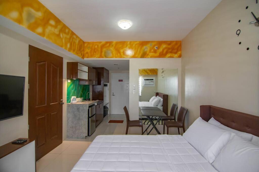 1822 Deluxe Twin - Migas Haven At Sunvida Tower Apartment Cebu Exterior photo
