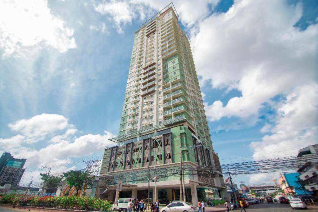 1822 Deluxe Twin - Migas Haven At Sunvida Tower Apartment Cebu Exterior photo